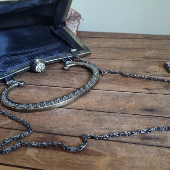 Beaded clutch - Picture 3 of 5